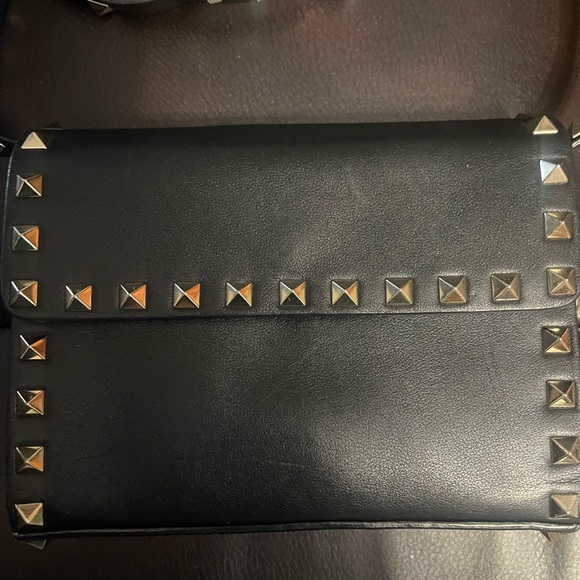 Valentino Garavani Rockstud leather Black Studded Crossbody Bag - Picture 2 of 8